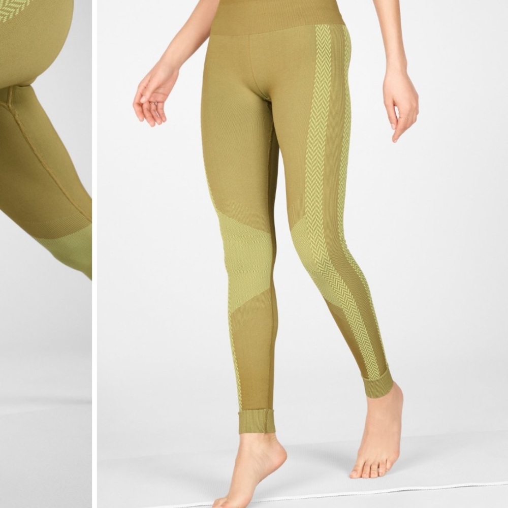 Green, high-waisted, seamless leggings; women’s large